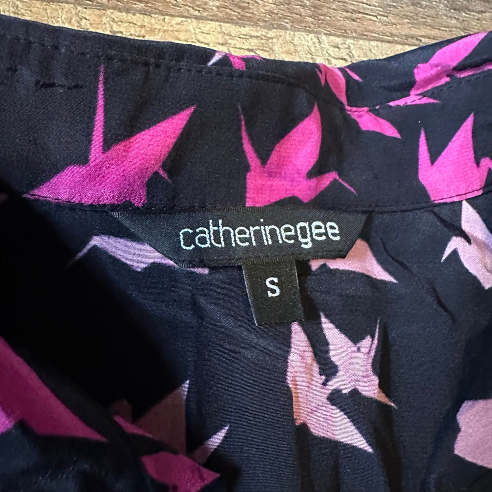 Women's catherinegee Black Pink Origami Crane Button Down Shirt S - Picture 4 of 10